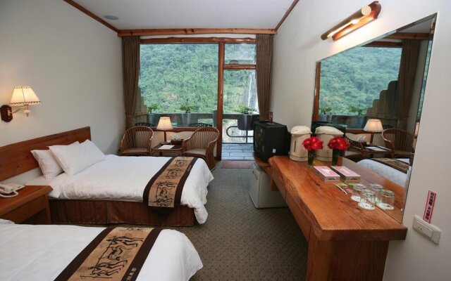 Naluwan Spring Resort Hotel