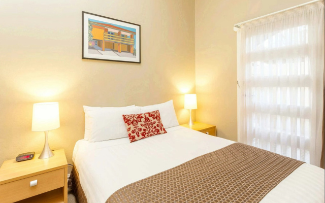 Globe Apartments – Guest Rooms – Wagga Wagga