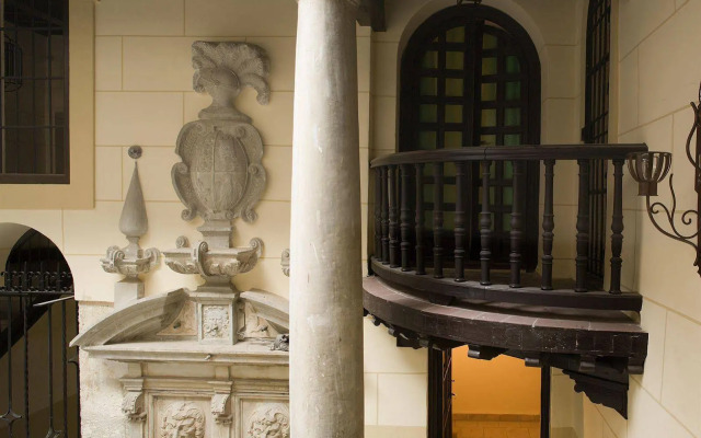 Palacio Mariana Pineda Hotel