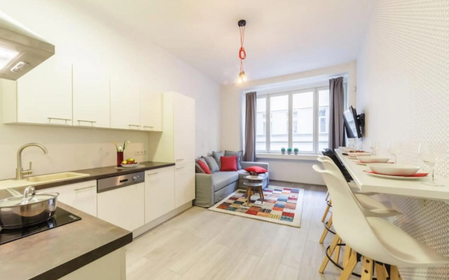 Central Prague Crown Apartments