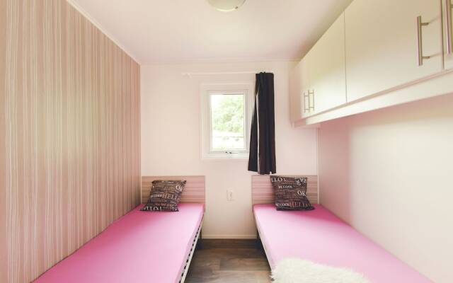 Comfortable Chalet on the Edge of the Forest