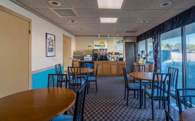 Days Inn by Wyndham Florence Downtown