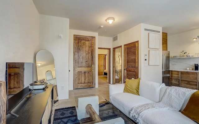 FRONTDESK 313 South St Apts Philadelphia