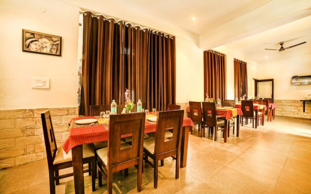 FabHotel Om Shivaay Inn