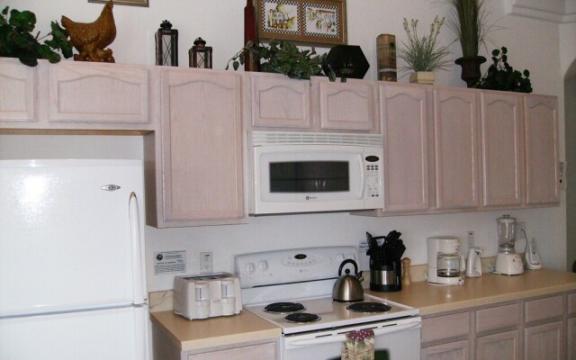 5 Bedroom Platinum Home With Games Room and Spa