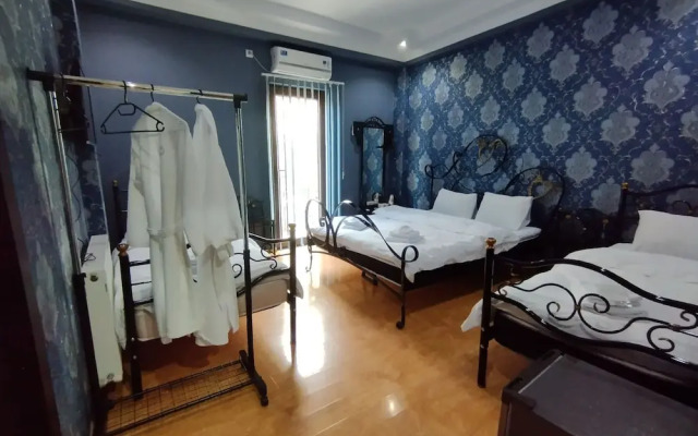 Hotel White Magnolia