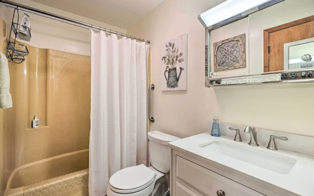 Charming Cottage < 10 Mi to Wineries & Skiing!