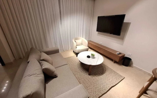 Mynt Stay zed west Residence 2 bedroom E1E213