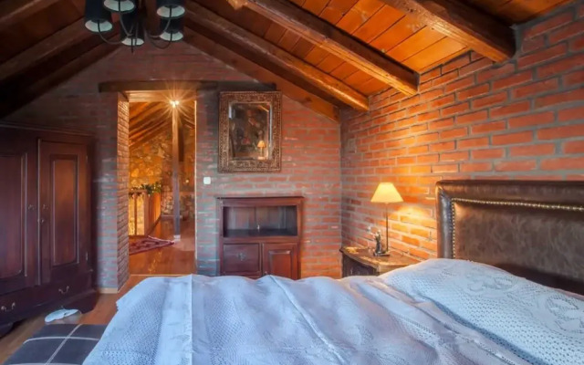 Traditional Holiday Home in Pella with Garden