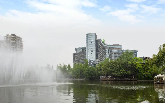 Holiday Inn Chengdu Century City - East Tower, an IHG Hotel