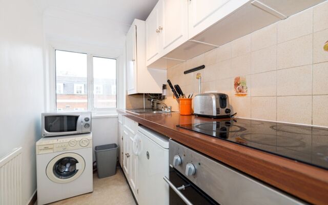 Central Richmond Studio