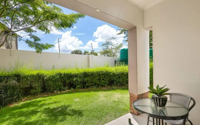 Lovely 2 bedroom apartment with modern finishes