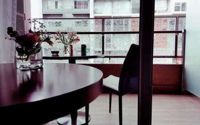 Ian Hotel