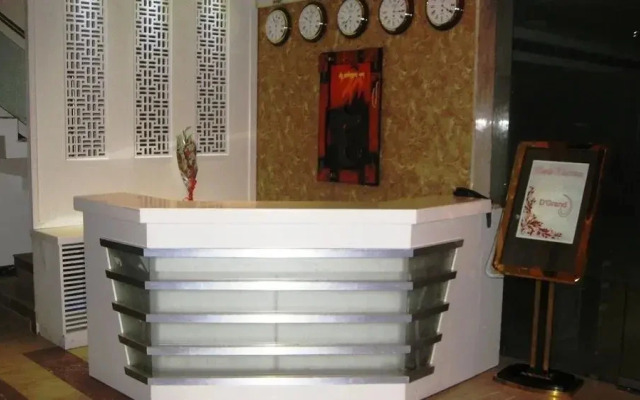 East Lite Hotel