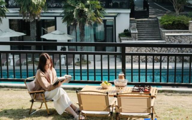 Yinye Moganshan Design Aesthetics Pool Resort Homestay