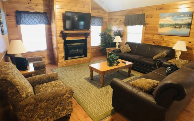 Briarstone Lodge Condo 13B - Two Bedroom Condo
