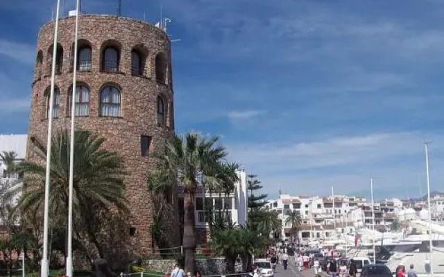 Banus Boutique Muelle del Ribera