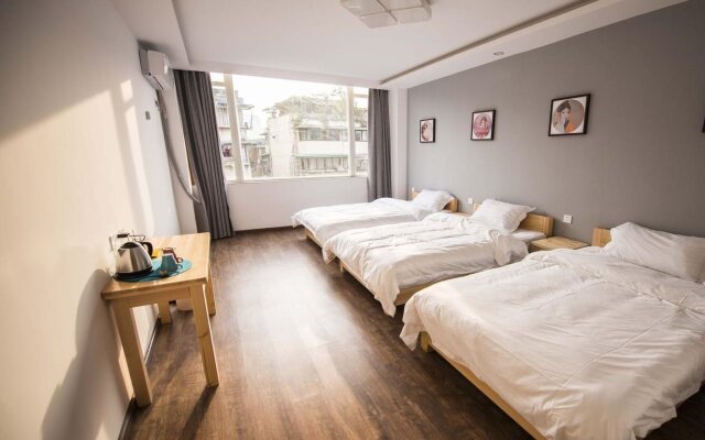 Chengdu Habitat Youth Hostel