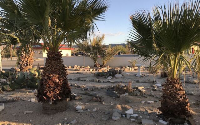 Mojave Trails Inn and Suites