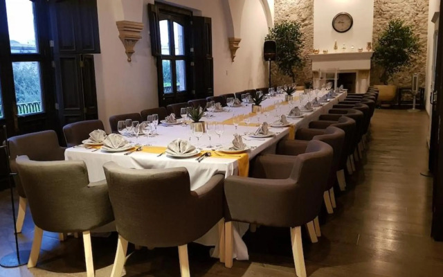 Mesón de Santa Rosa Luxury Hotel