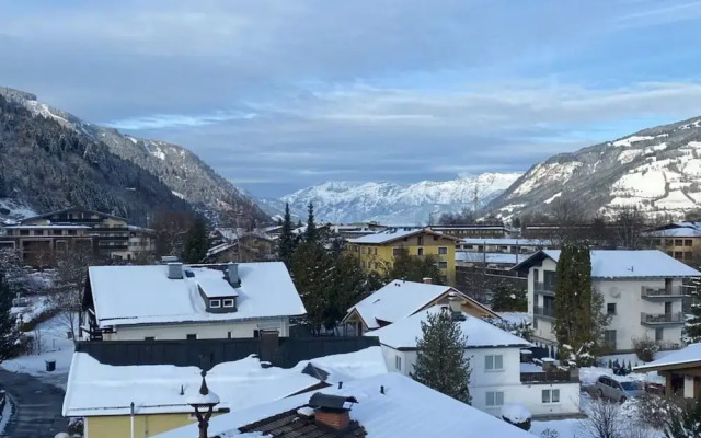 Apartment in Zell am See Near Lake