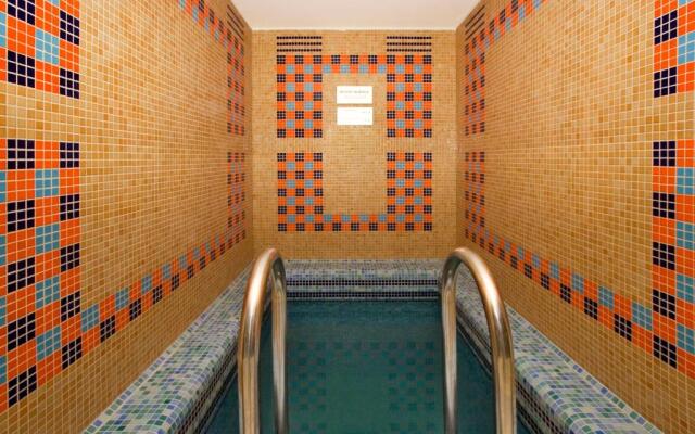 Rubin Wellness & Conference Hotel