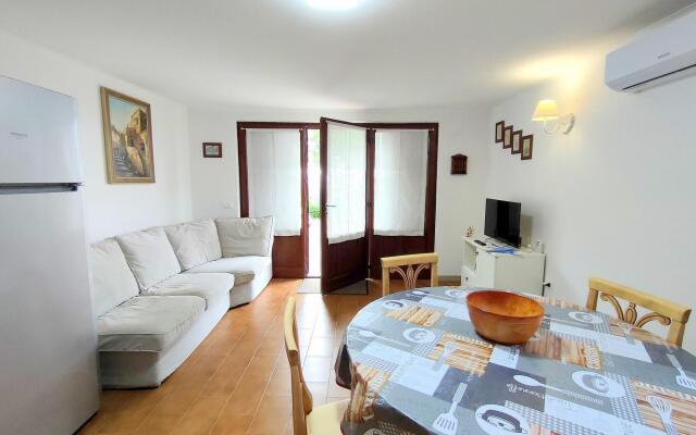 Cosy apartment in Pesaro with shared pool