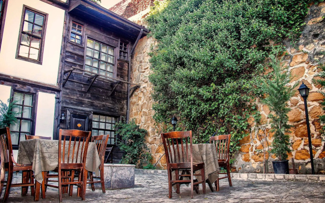 Toprakçiler Mansion