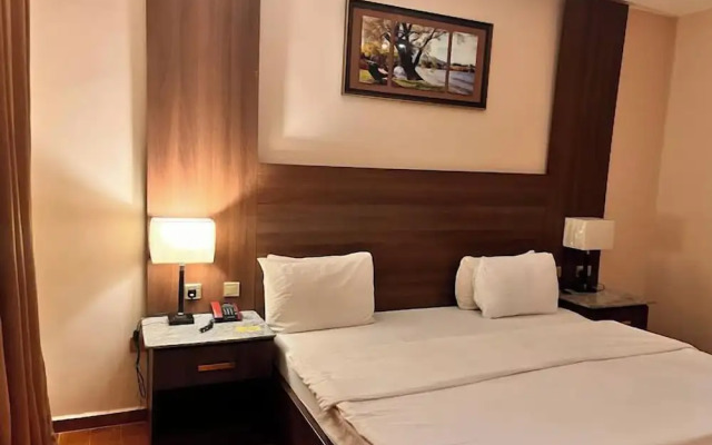 Continental Hotel by R&K Suites