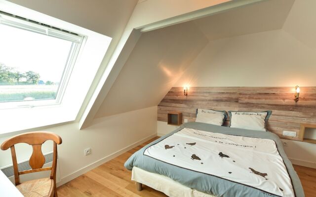 Luxury Holiday Home in Bannalec With Swimming Pool