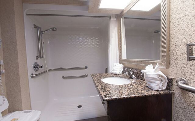 Delta Hotels by Marriott Huntington Downtown