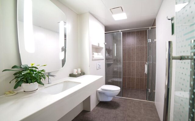 ibis Chengdu Chunxi Road Shudu Mansion Hotel