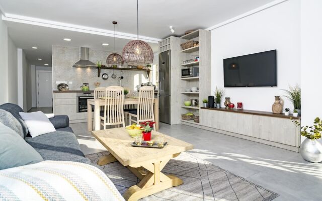 IB - Stunning apt in center of Marbella