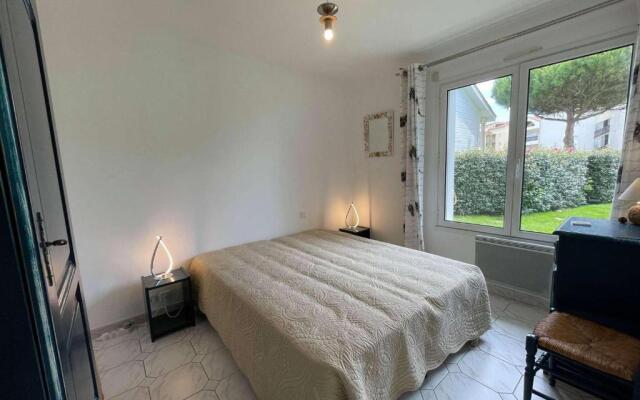 Appartement Saint-Jean-De-Monts, 4 Pièces, 9 Personnes - Fr-1-224c-214