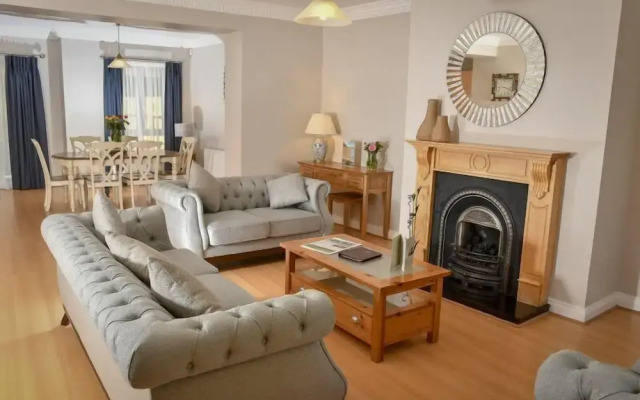 Wolseley Holiday Lodges