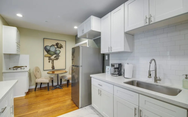 Pet-friendly Houston Apartment: Walk to Midtown!