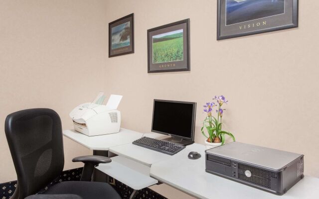 Best Western Plus Clarks Summit Scranton