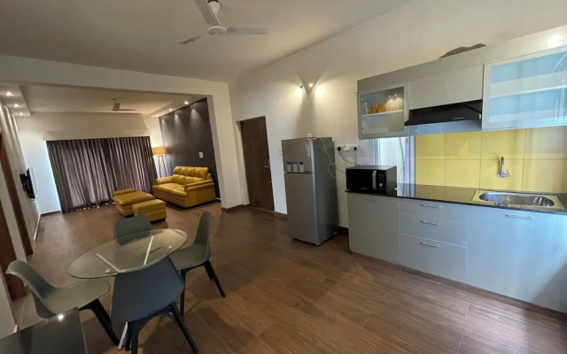 Eiffel Suites