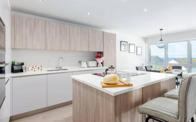 Fistral Two Bed Apartment in Pentire