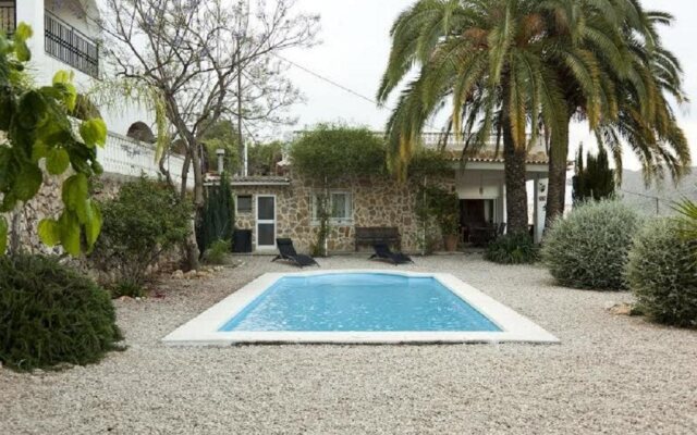 Villa Te De Roca