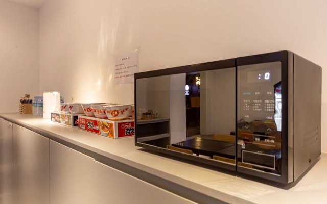 Jeonju Gosa Yaja Hanokmaeul