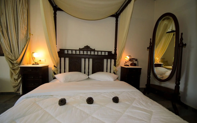 Atrapos Hotel