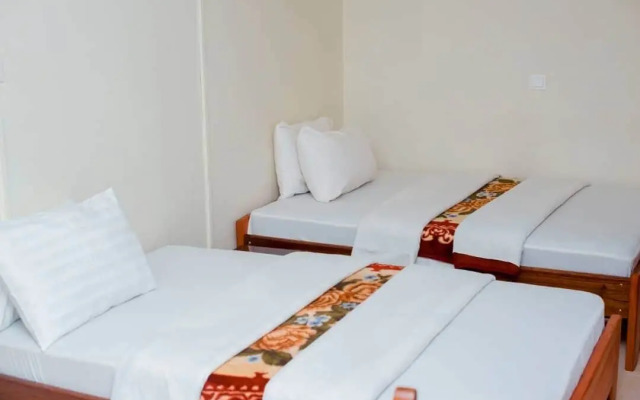 Kilimanjaro Crane Hotel