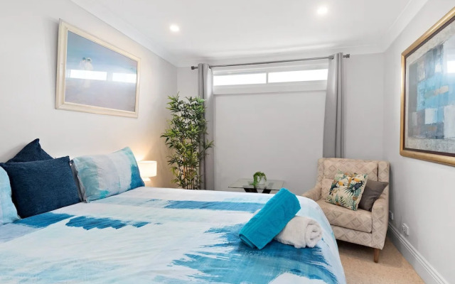 Coachhouse on the Beach