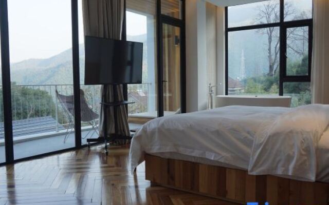 Wonderland Holiday Hotel