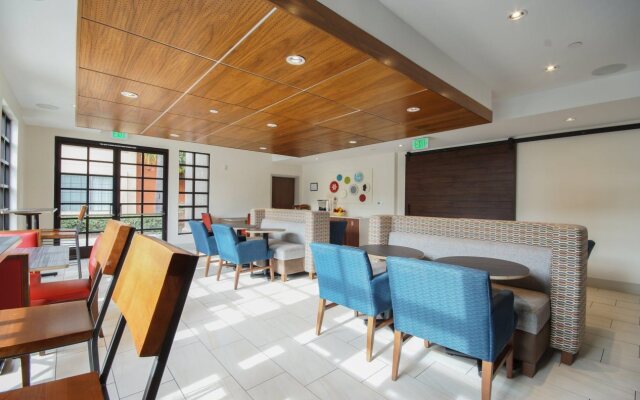 Holiday Inn Express Mira Mesa-San Diego by IHG