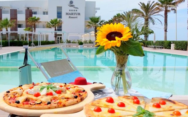 Martur Resort