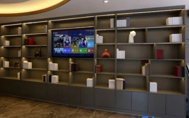 Starway Hotel (Shijiazhuang Weiming South Street)