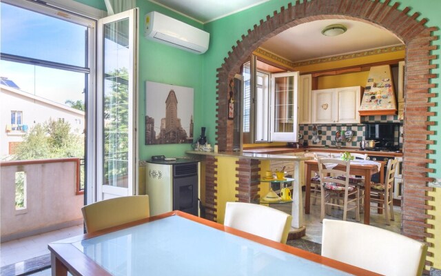 Beautiful Home in Avola With Wifi and 2 Bedrooms