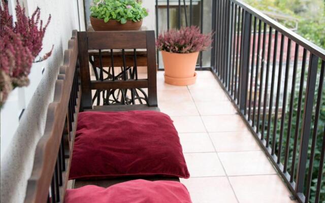 LikeHome Apartment